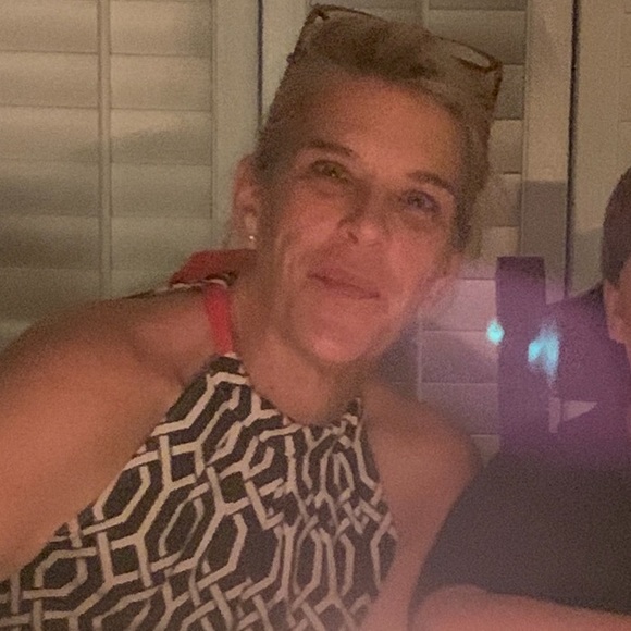 Meet your Posher, Shannon - Picture 1 of 2